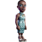Figura Minix Bianca Barclay de Wednesday con vestido de escamas turquesa, vista en tres cuartos