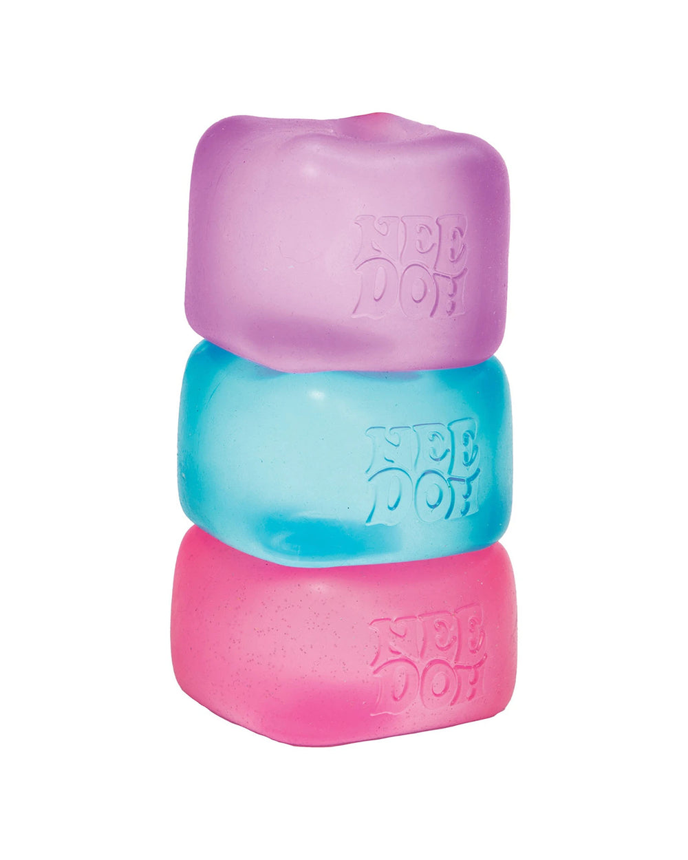 Tres cubos NeeDoh Nice Cube apilados en morado, celeste y rosado