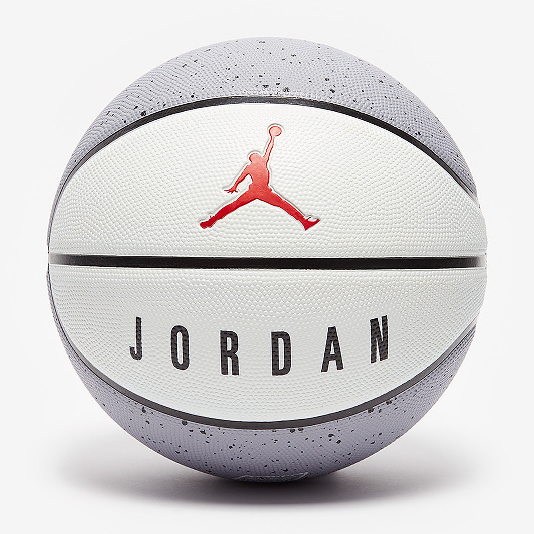 Balón Jordan Playground 2.0 8P gris y blanco con logo Jumpman rojo y letras Jordan