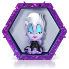 Figura de Ursula dentro del pod hexagonal morado