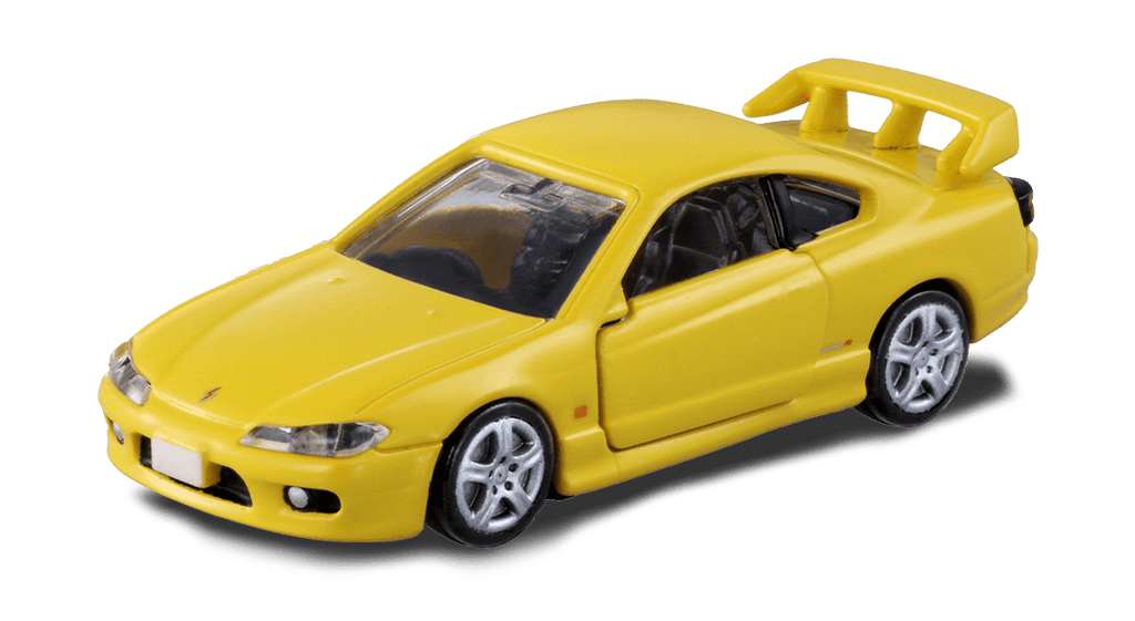Tomica Premium Nissan Silvia S15 amarillo visto en diagonal frontal