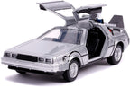 DeLorean con puertas de ala de gaviota abiertas