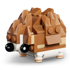 Modelo alternativo: erizo LEGO café armado con las mismas piezas