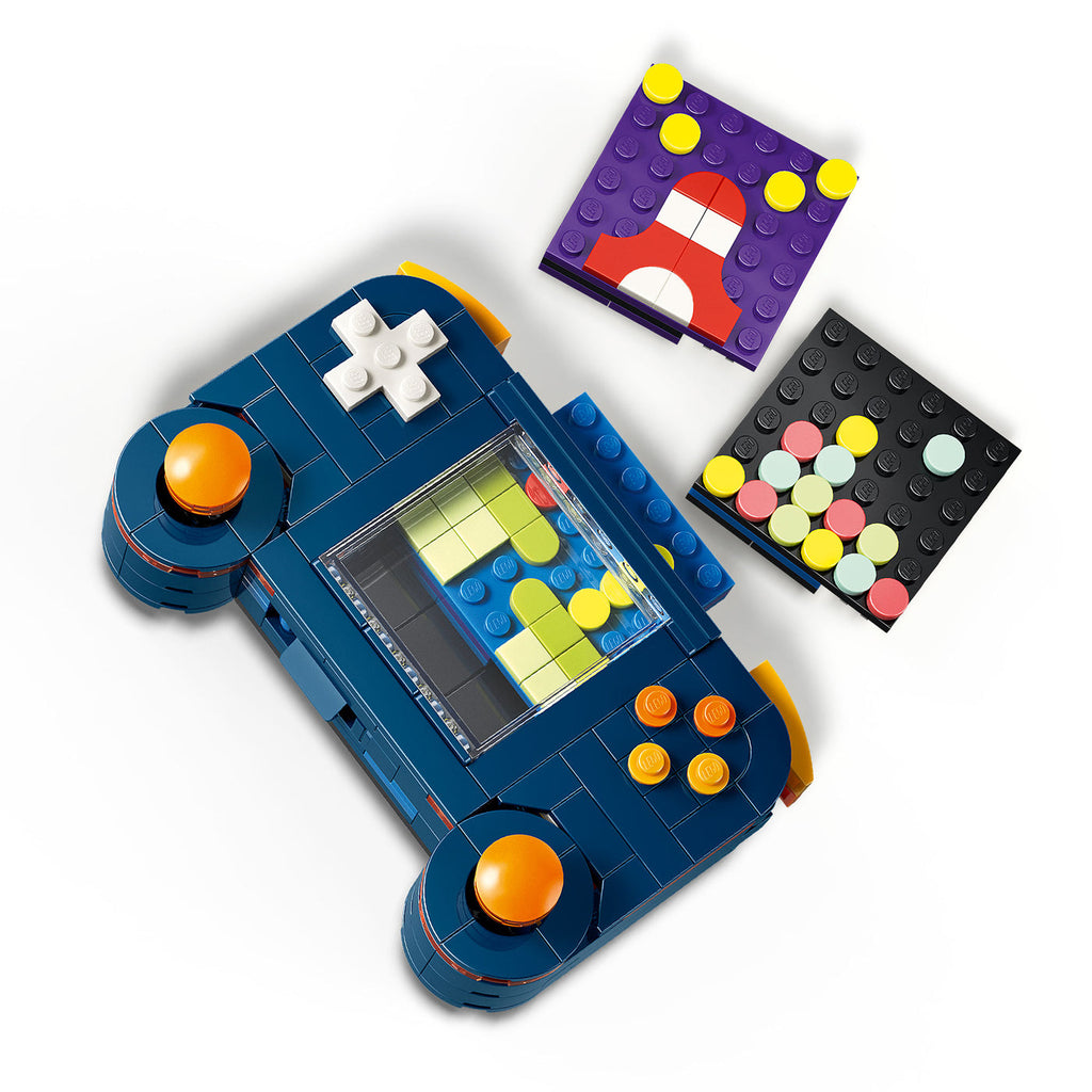 Consola portátil LEGO con cartuchos de juego de colores fuera de la consola