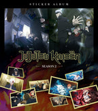 Portada del álbum de láminas Jujutsu Kaisen Season 2 con Gojo y estudiantes de hechicería