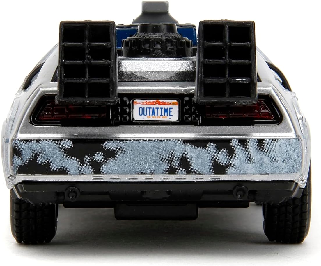 Parte trasera del Time Machine con patente OUTATIME