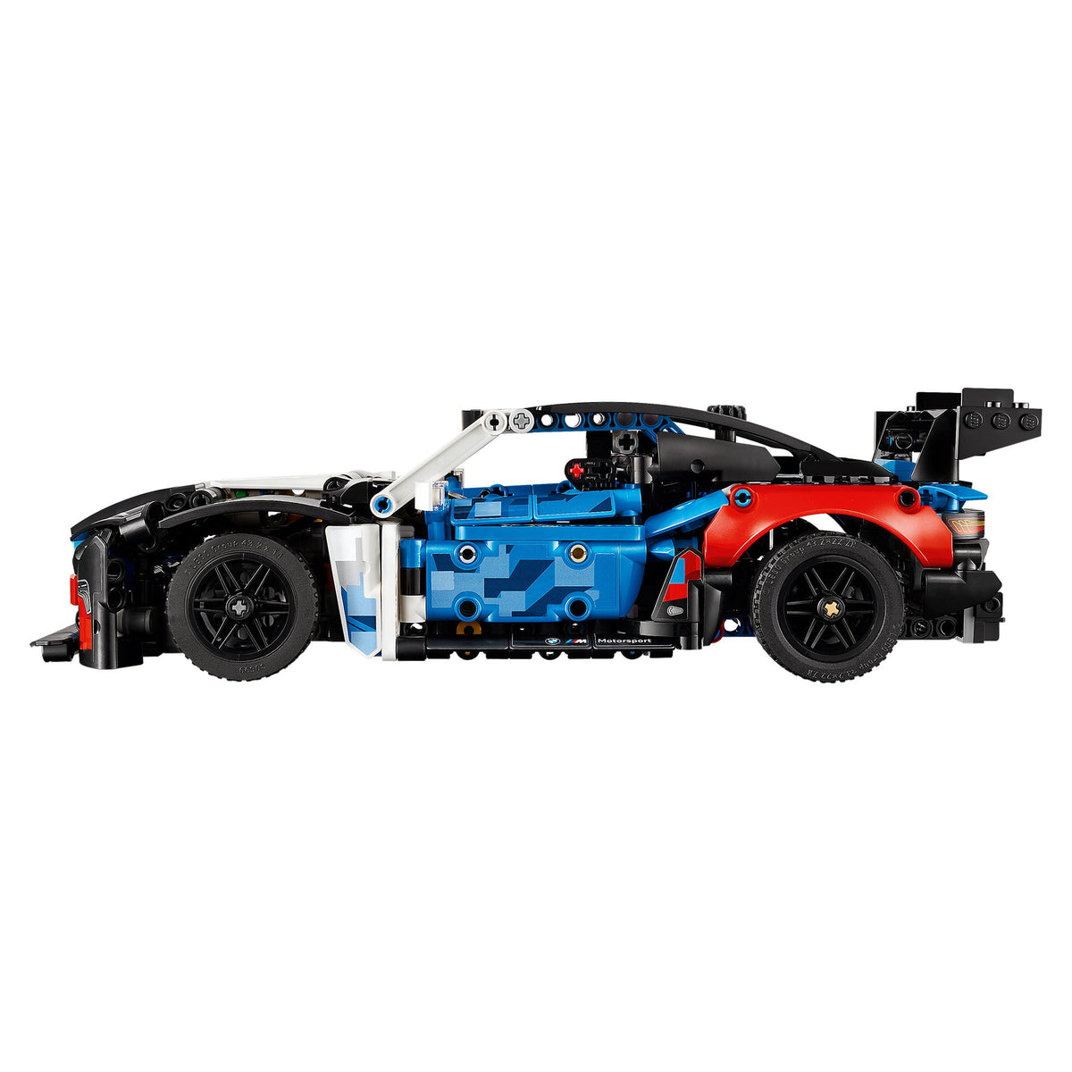 Vista lateral del BMW M4 GT3 EVO de LEGO Technic