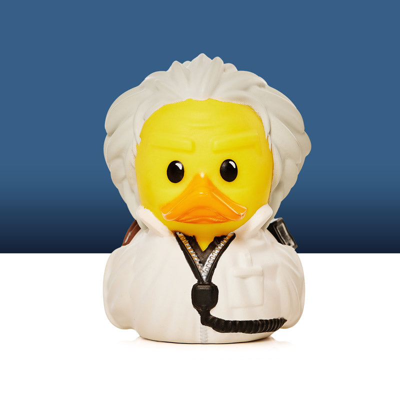 Pato Doc Brown con pelo blanco y bata de laboratorio vista de frente