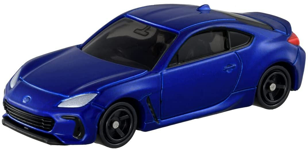 Subaru BRZ Tomica No. 28 fotografiado sobre fondo blanco