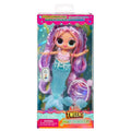 Muñeca L.O.L. Surprise Tweens Mermaids en su caja, sirena de cola celeste y cabello lila, modelo de ejemplo
