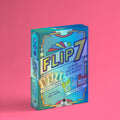 Caja del juego de cartas Flip 7 en español de Fractal Juegos