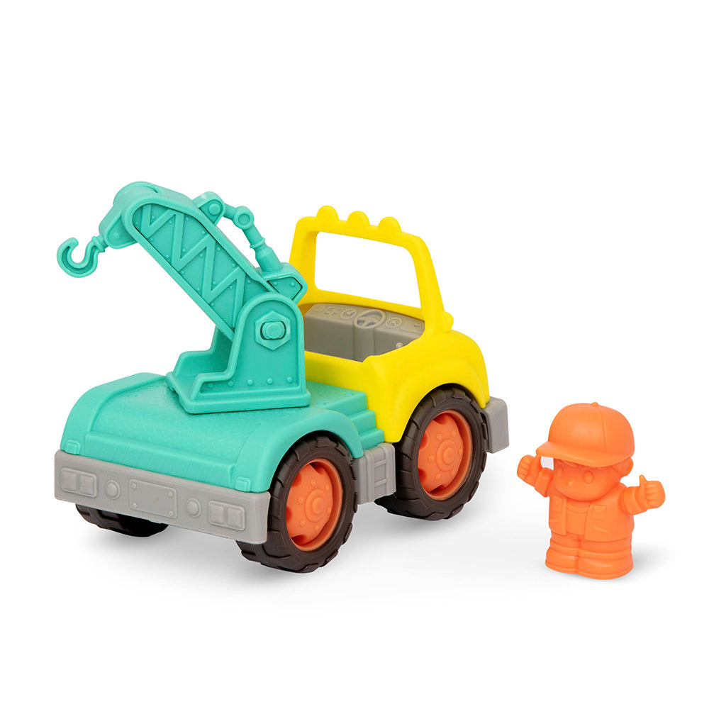 Camión grúa Wonder Wheels amarillo y turquesa con su conductor