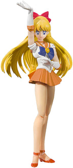 Figura S.H.Figuarts Sailor Venus Animation Color Edition de pie con brazo en alto, fondo blanco