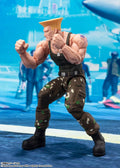 Figura S.H.Figuarts Guile Outfit 2 de Street Fighter 6 en pose de combate