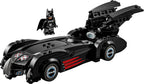 Batimóvil LEGO 76333 negro con alerones y minifigura de Batman