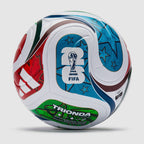 Pelota Adidas Trionda League Mundial FIFA 26 con diseño en rojo, azul y verde