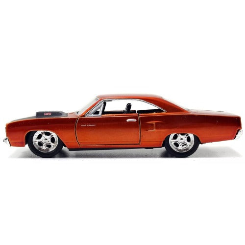 Vista lateral del Plymouth Road Runner 1970 Jada 1:32 color cobre metálico