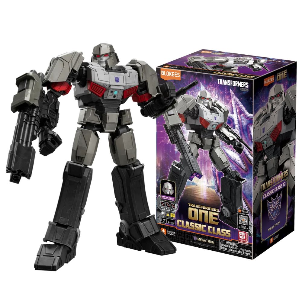 Figura Megatron Blokees armada junto a su caja Transformers One Classic Class