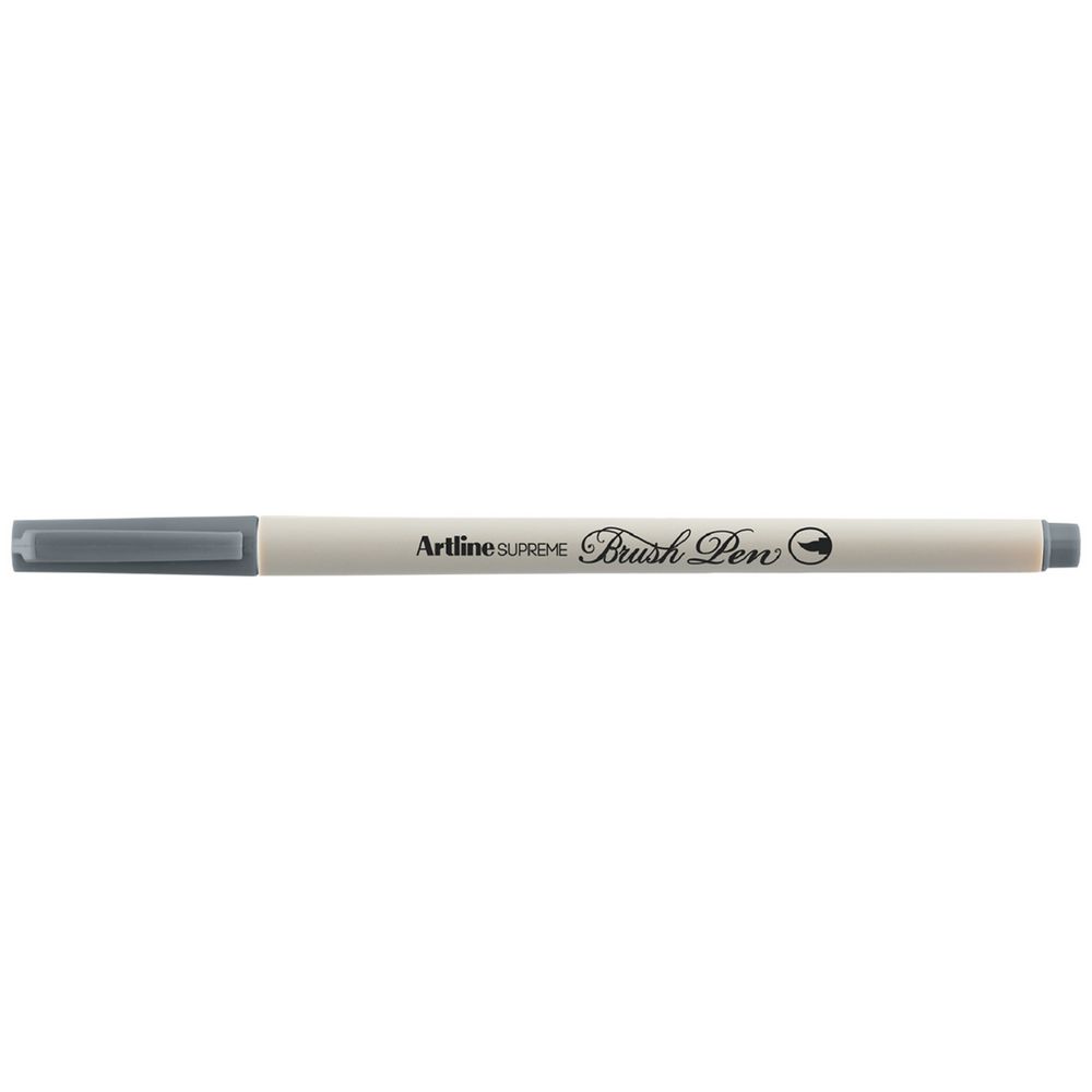Plumón Artline Supreme Brush Pen gris con cuerpo crema y tapa gris