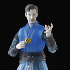 Detalle del rostro y amuleto del Ojo de Agamotto de Doctor Strange