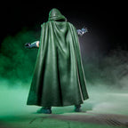 Doctor Doom vista trasera con capa verde