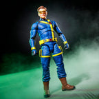 Cyclops de pie con traje azul y amarillo vista frontal