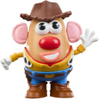 Woody Tater armado con sombrero vaquero, chaleco de vaca, jeans y botas