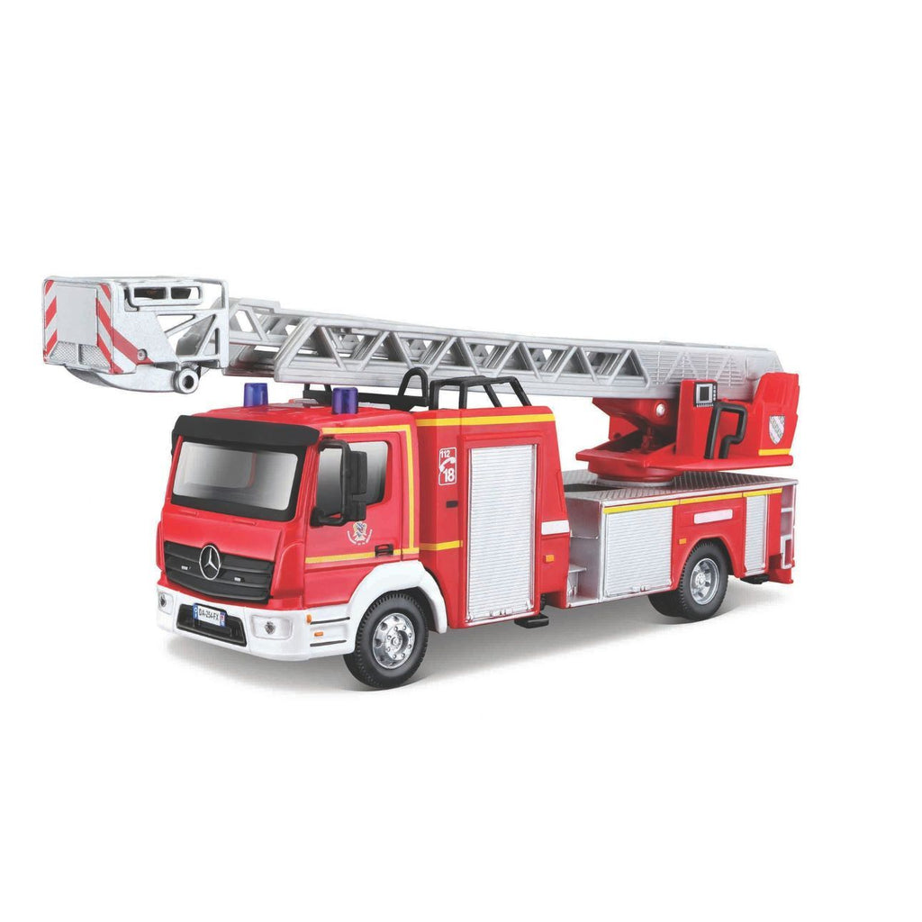 Vista frontal del camión de bomberos Mercedes-Benz Atego Magirus a escala 1:50
