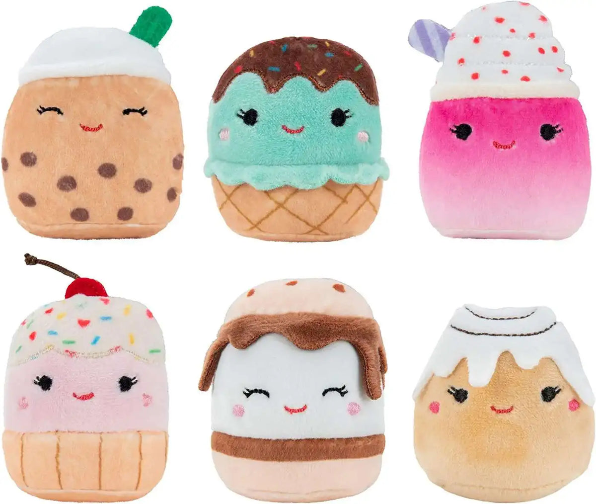 Seis mini Squishmallows con forma de postres: galleta, helados y cupcakes