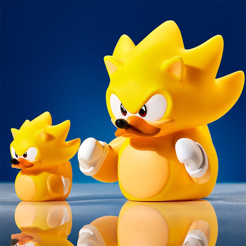 Mini TUBBZ Super Sonic junto al TUBBZ de tamaño estándar