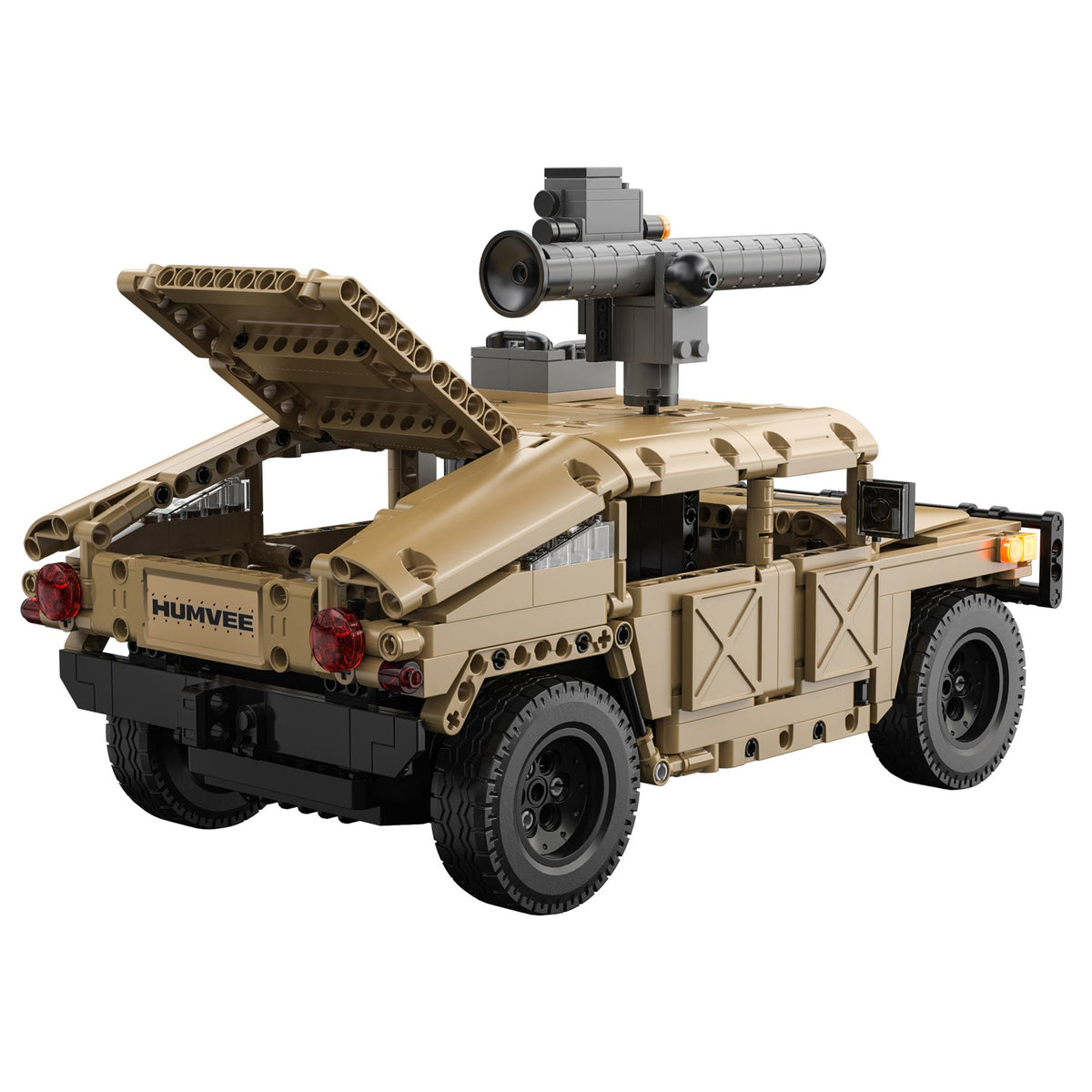 Humvee CaDA con portalón trasero abierto