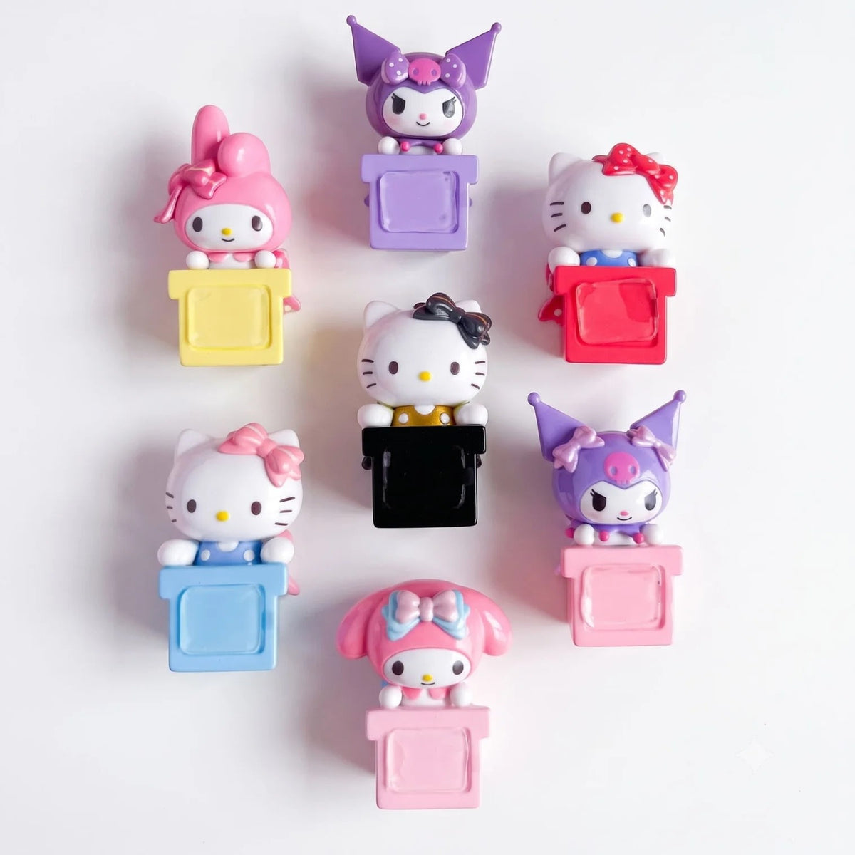 Sanrio Hello Kitty Bow Sweetheart Figura Sorpresa Adhesiva – vista 2