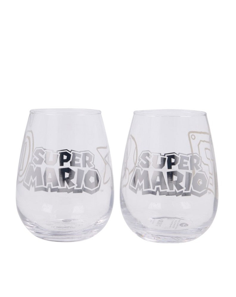 Reverso de los vasos de cristal con el logo Super Mario en plateado